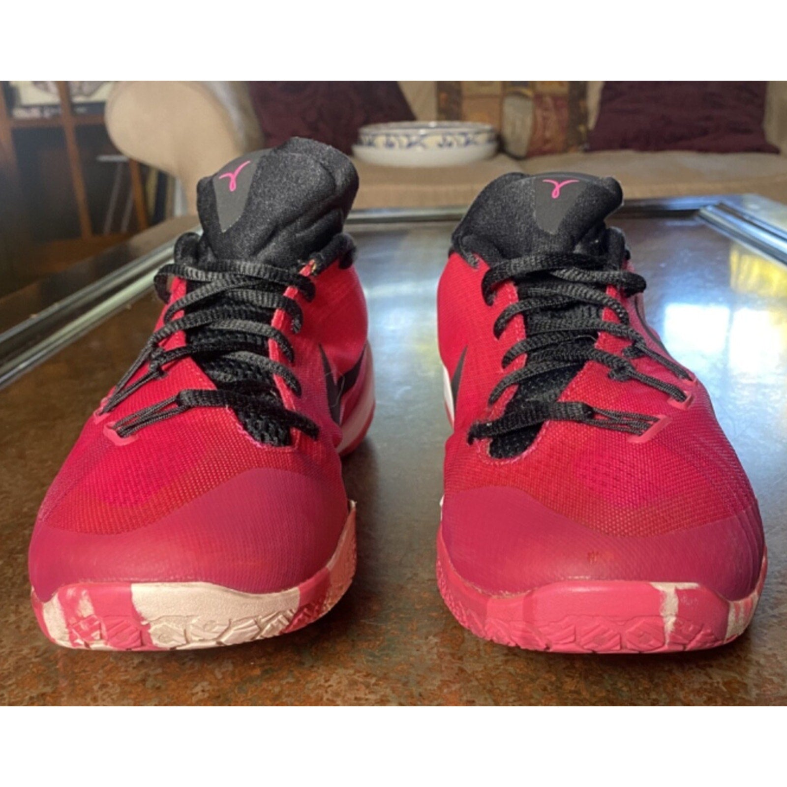 Nike Hyperchase TB Shoes Womens 10 Think Pink Basketball Gym Volleyball Sneakers