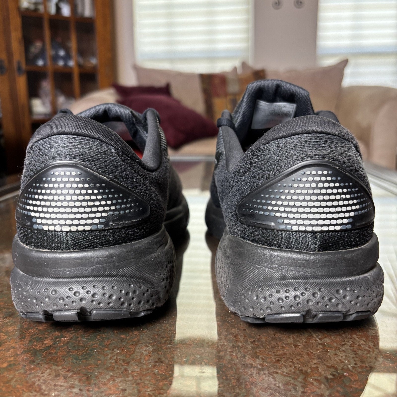 Brooks Ghost 16 Shoes Mens Size 11.5 2E Wide Black Road Running Comfort Sneakers