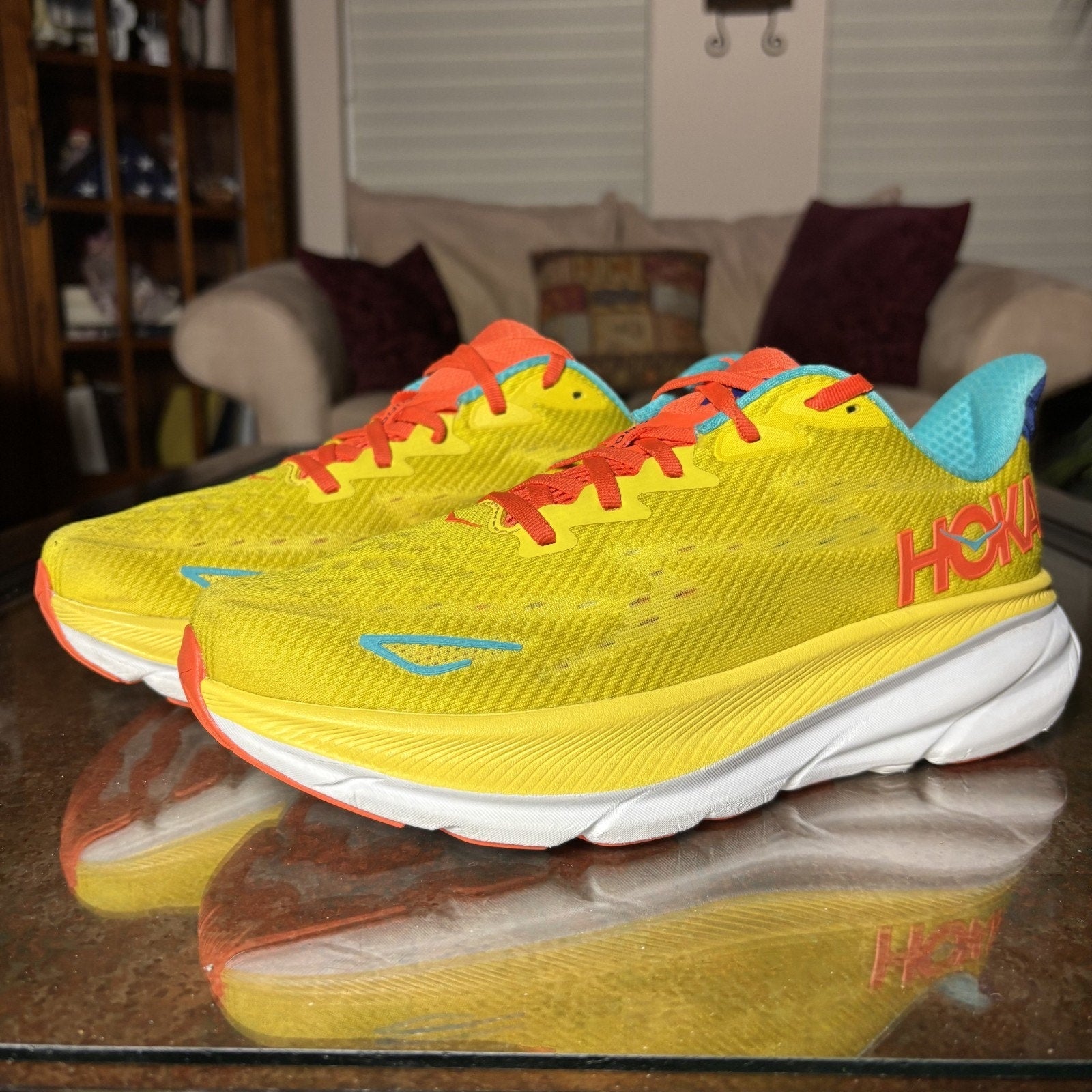 Hoka One One Clifton 9 Shoes Men's Size 9 Yellow Road Running Athletic Sneakers