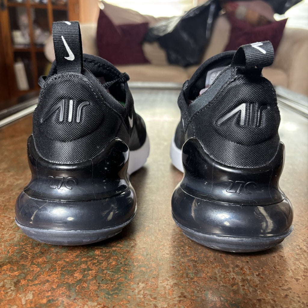 Nike Air Max 270 Shoes Womens Size 7 Black White Athletic Lifestyle Sneakers NEW