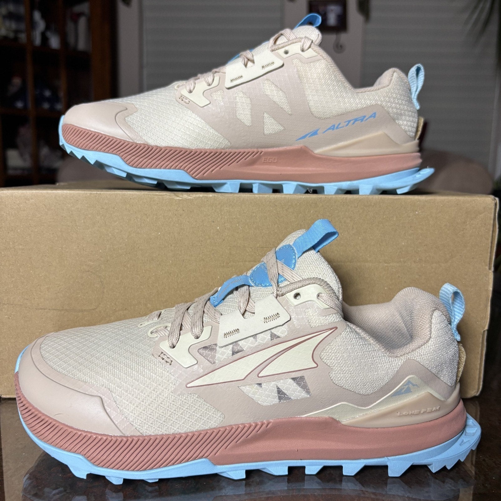 Altra Lone Peak 7 Shoes Women's Size 6 Beige Blue Trail Running Outdoor Sneakers