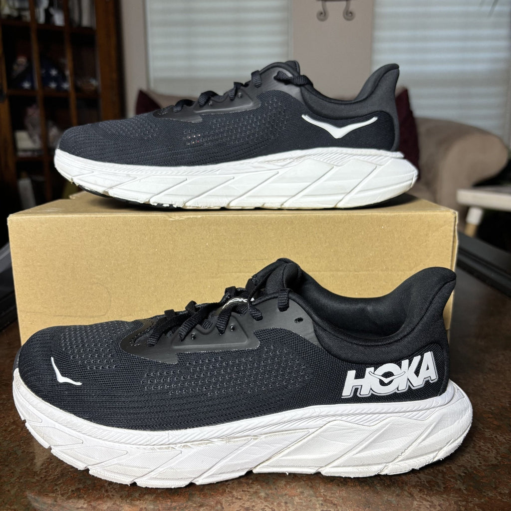 Hoka One One Arahi 7 Womens 9D Wide Black White Running Athletic Stability Shoes