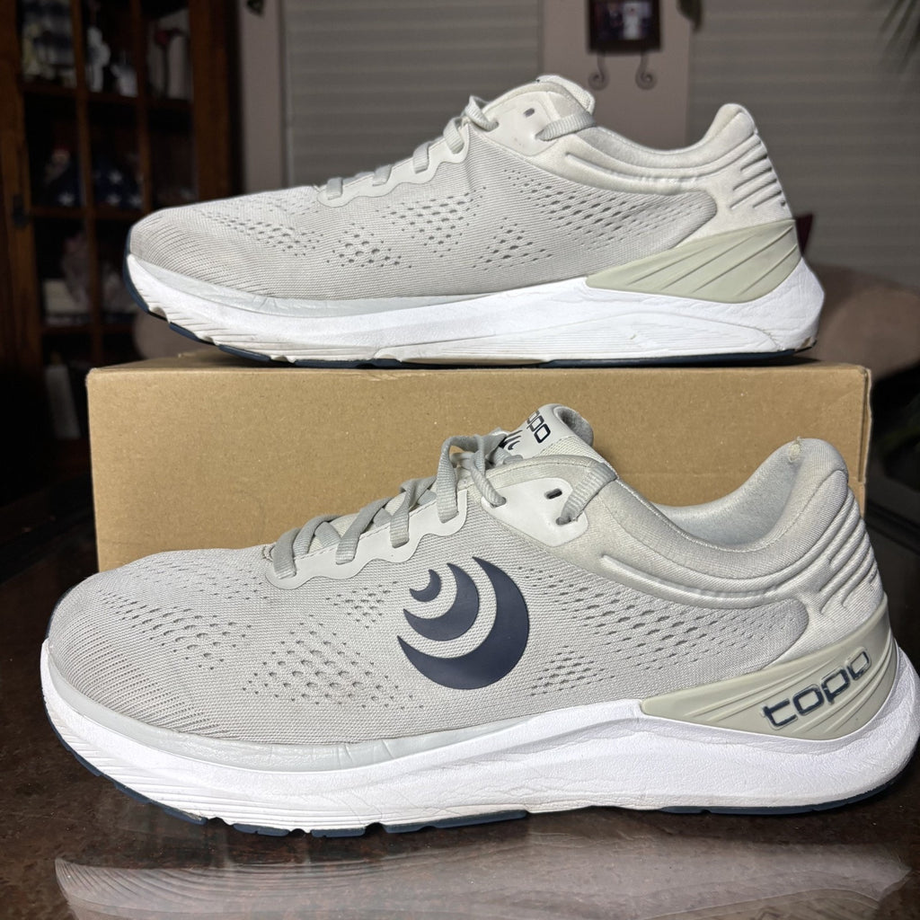 Topo Athletic Ultrafly 4 Shoes Mens Size 10.5 Grey Road Running 5MM Drop Sneaker