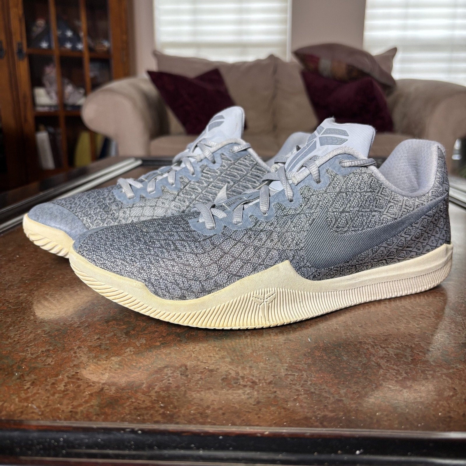 Nike Kobe Mamba Instinct Basketball Shoes Mens Size 9.5 Grey Athletic Sneakers