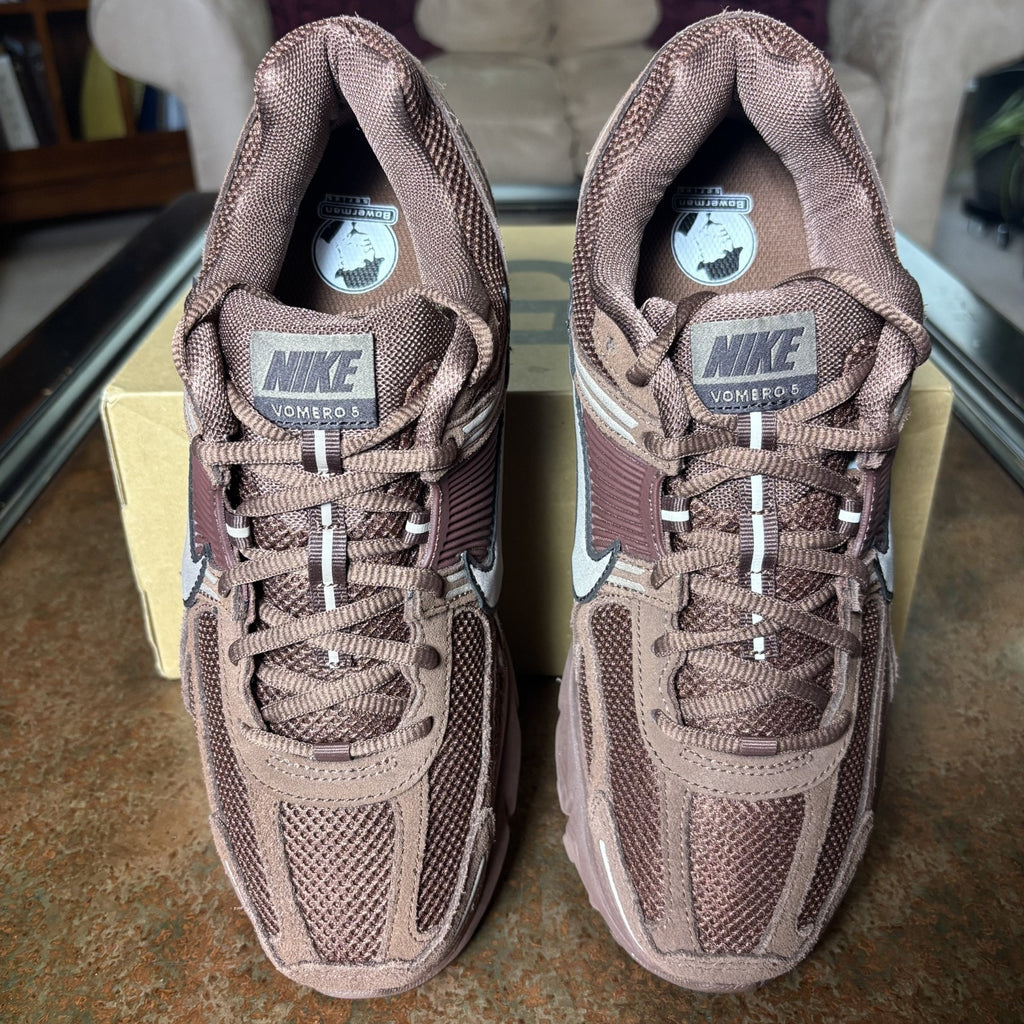 Nike Zoom Vomero 5 Shoes Mens Size 10.5 Brown Athletic Running Comfort Sneakers