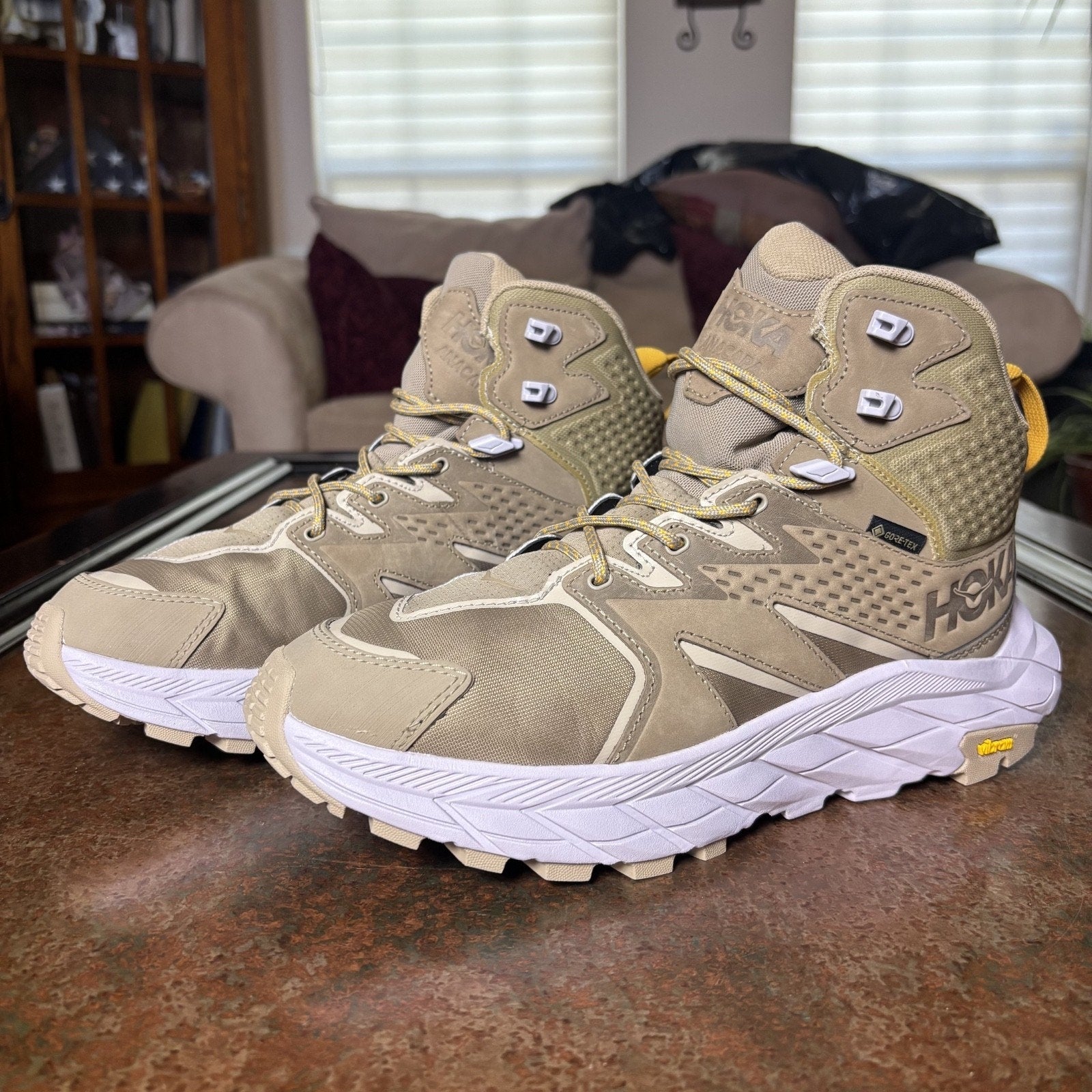 Hoka One One Anacapa Mid GTX Hiking Boots Women's 9.5 Tan Outdoor Trail Shoe NEW