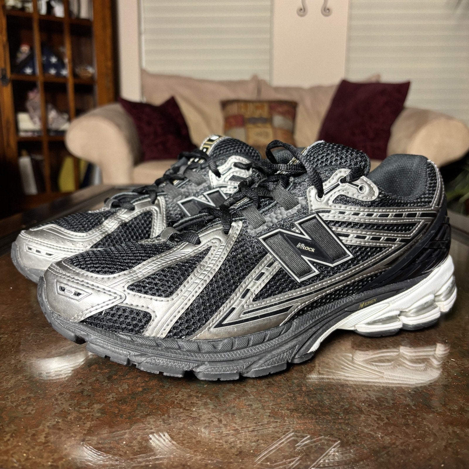 New Balance 1906R Shoes Men's 11.5 Black Metallic Silver Athletic Gym Sneakers
