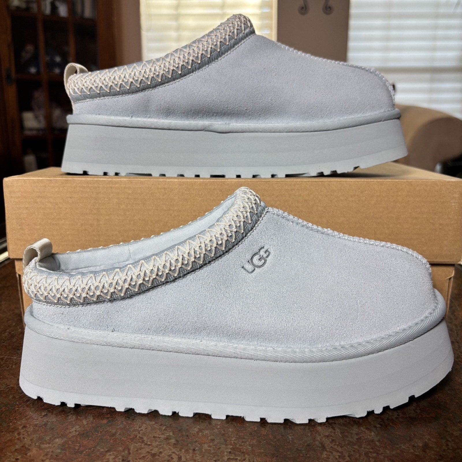 UGG Tazz Slippers Womens Size 8 Seafoam Blue Platform Sheepskin Comfort Warm NEW