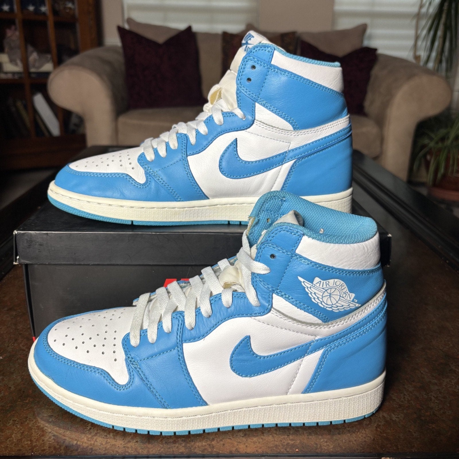 Nike Jordan 1 Retro High OG Shoe UNC University Blue White 2015 Men Sz 9 Sneaker