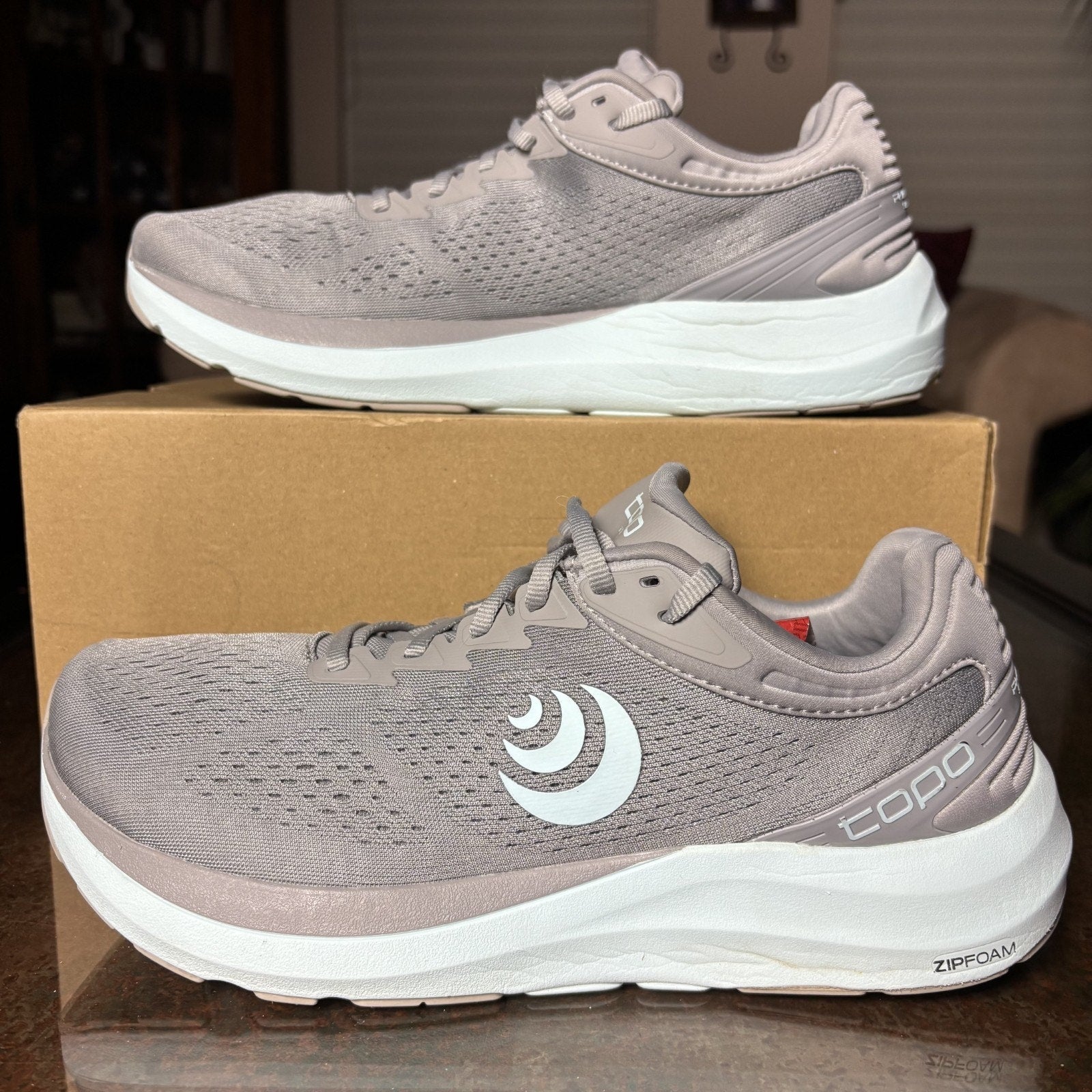 Topo Athletic Phantom 3 Shoes Women's 10.5 Grey White Road Running 5MM Drop Gym