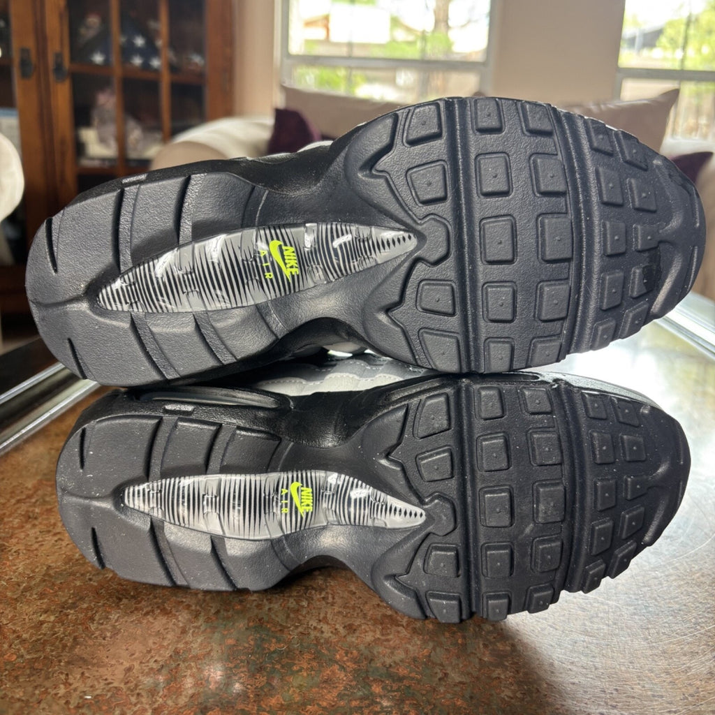 Nike Air Max 95 OG Volt Retro Gray Yellow Sneakers FV7016-001 Women's 7 | 5.5 GS