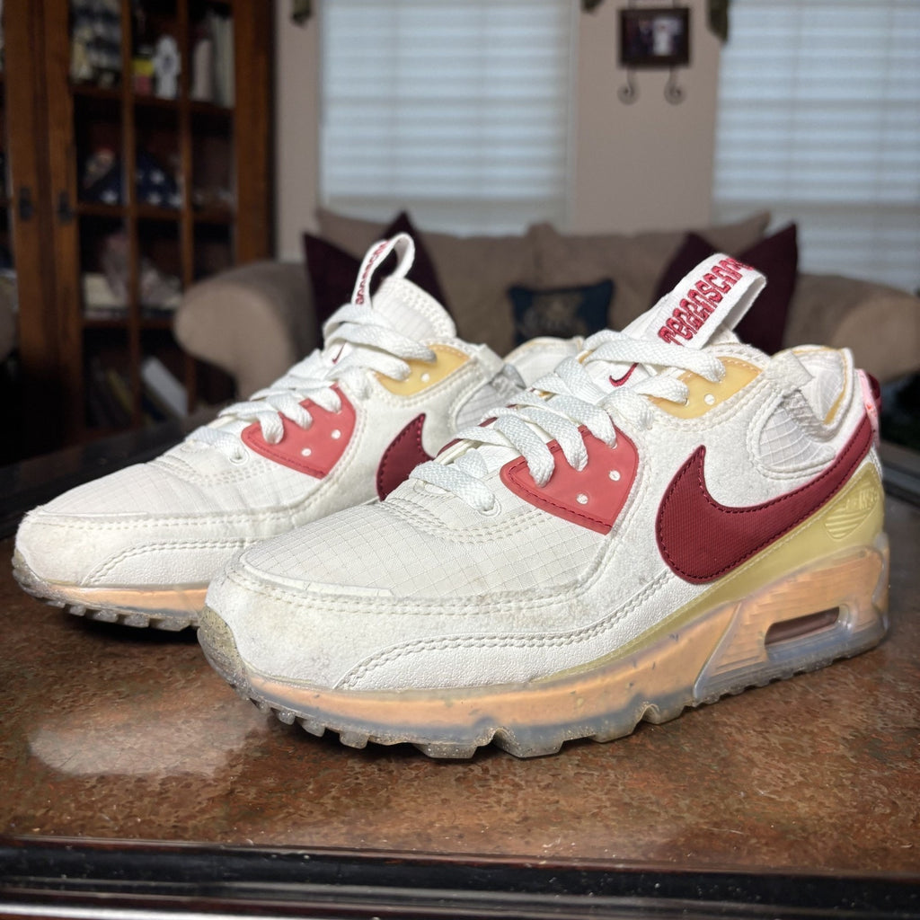 Nike Air Max 90 Terrascape Shoes Womens 9 White Pink Athletic Lifestyle Sneakers