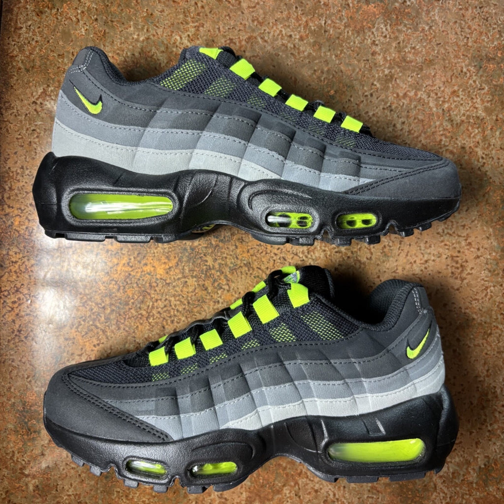 Nike Air Max 95 OG Volt Retro Gray Yellow Sneakers FV7016-001 Women's 7 | 5.5 GS