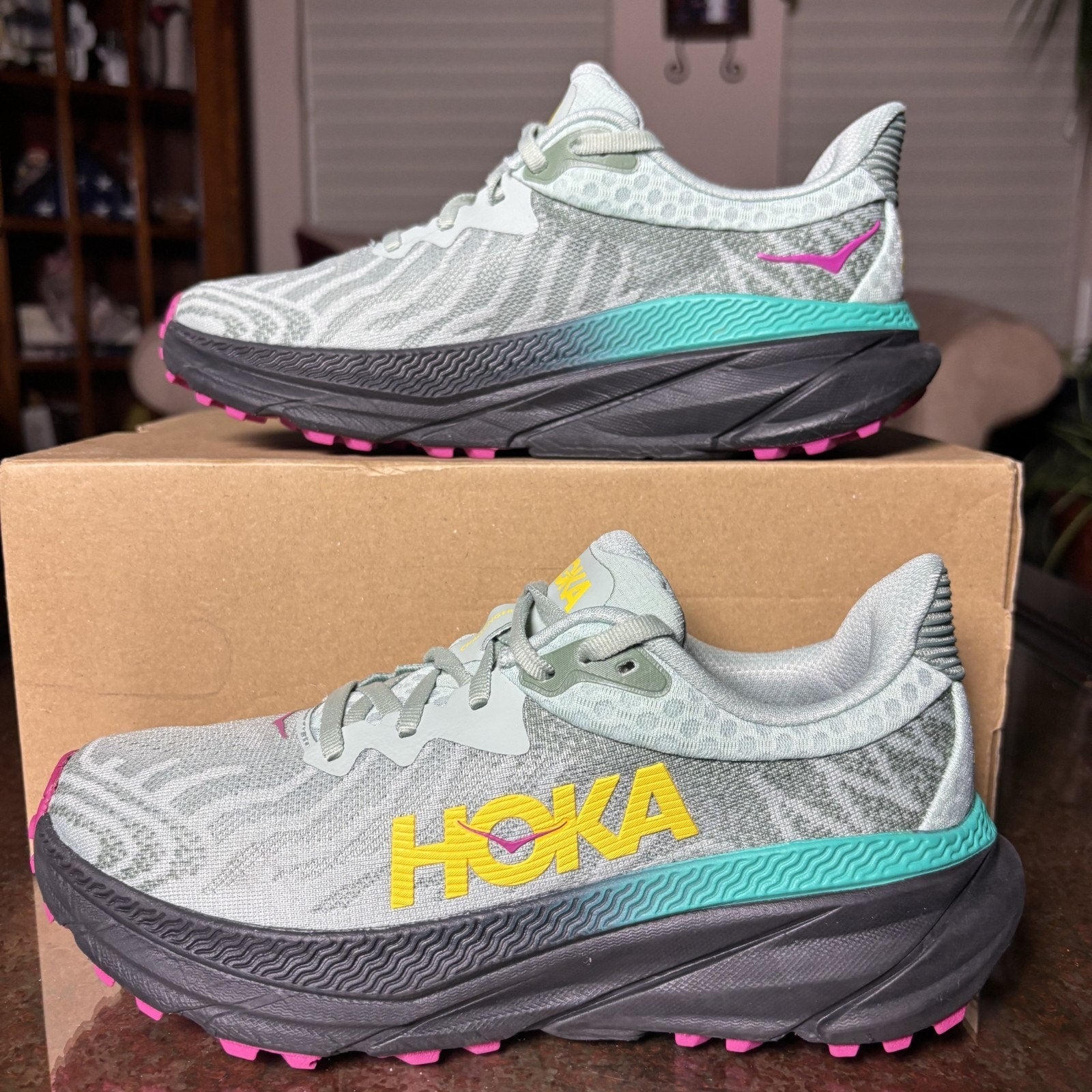 Hoka One One Challenger ATR 7 Shoes Women's Size 7 Green Trail Running Sneakers