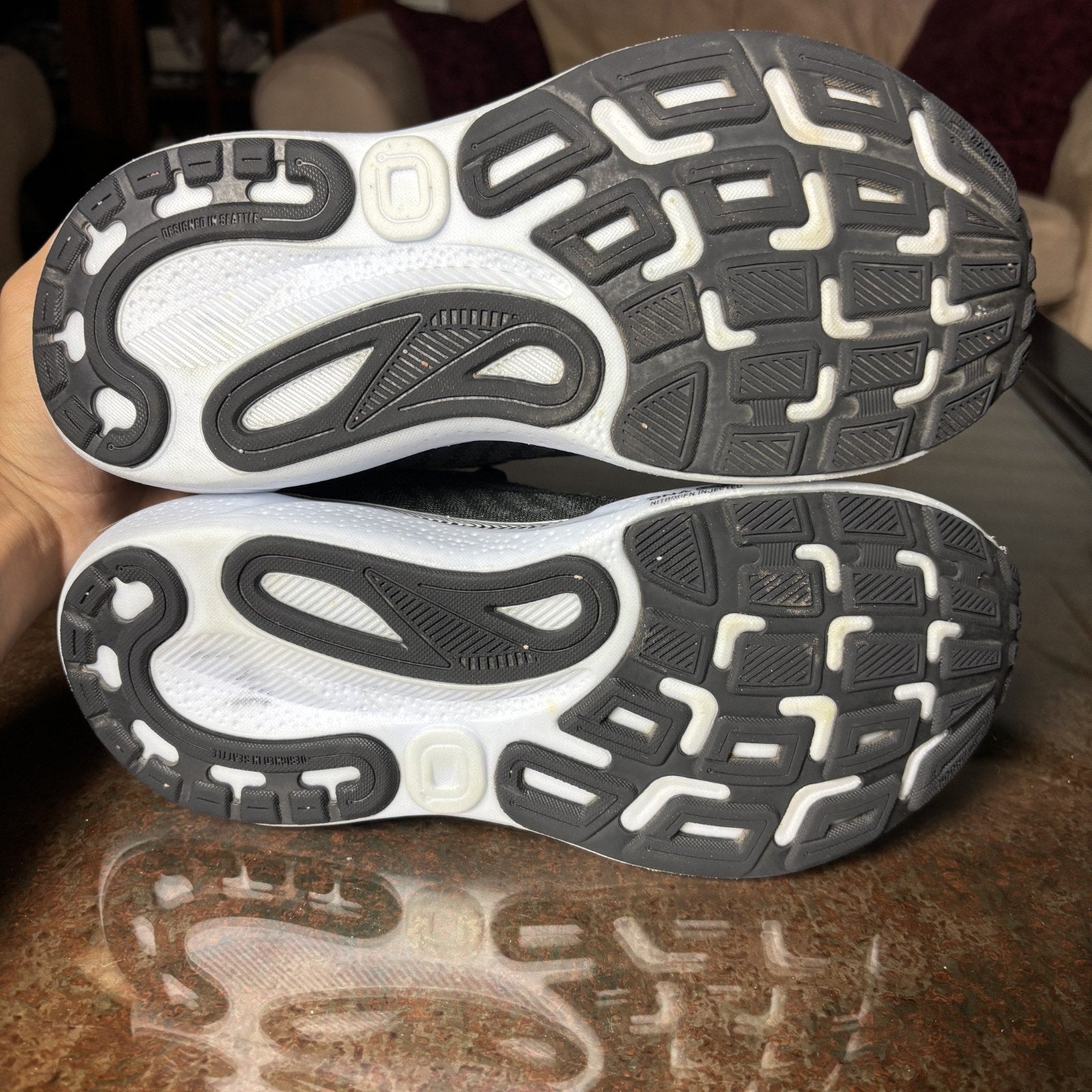 Brooks Adrenaline GTS 24 Womens 8.5 D Wide Black White Road Running Athletic Gym