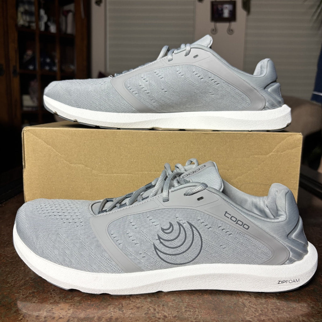 Topo Athletic ST 5 Shoes Mens 11.5 Grey White Lightweight Road Running Athletic