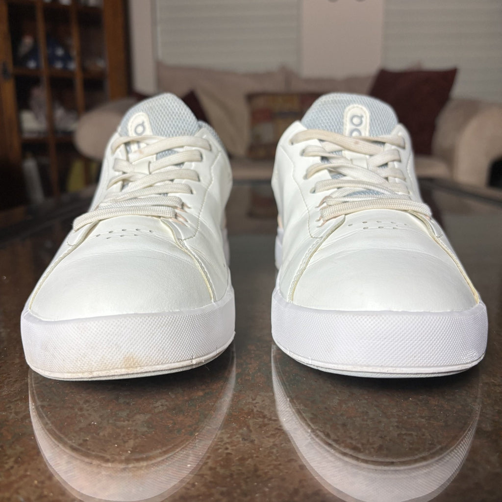 On The Roger Advantage Shoes Womens 8 White Tennis Pickleball Court gym Sneakers