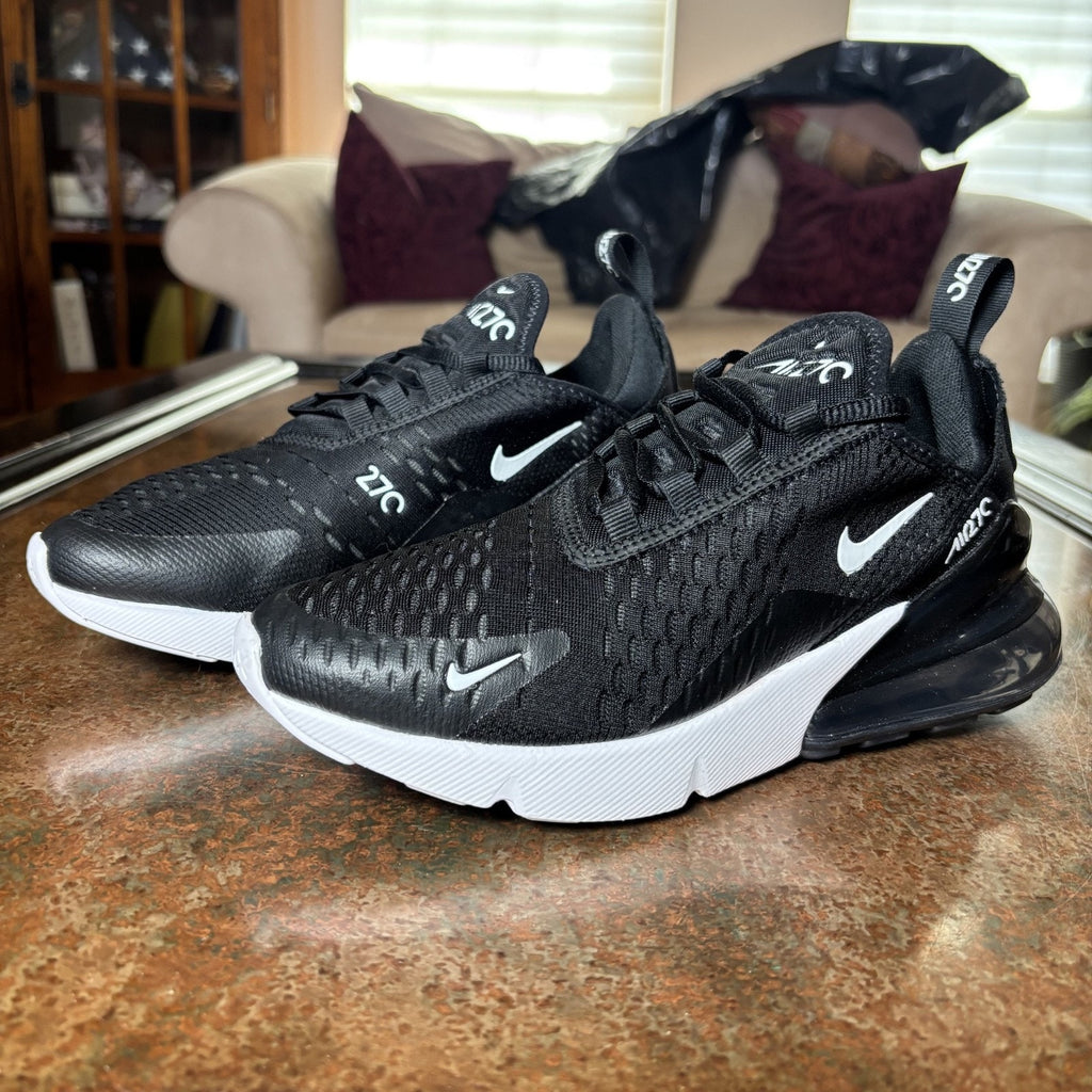 Nike Air Max 270 Shoes Womens Size 7 Black White Athletic Lifestyle Sneakers NEW