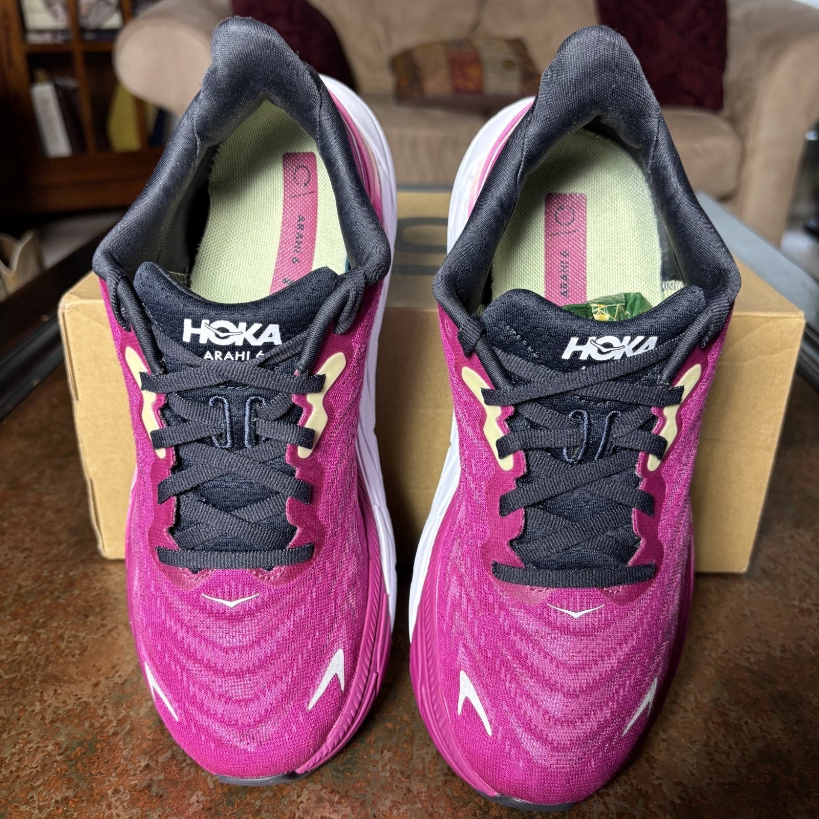 Hoka One One Arahi 6 Women's Size 7.5 Pink Athletic Road Running Shoes Sneakers