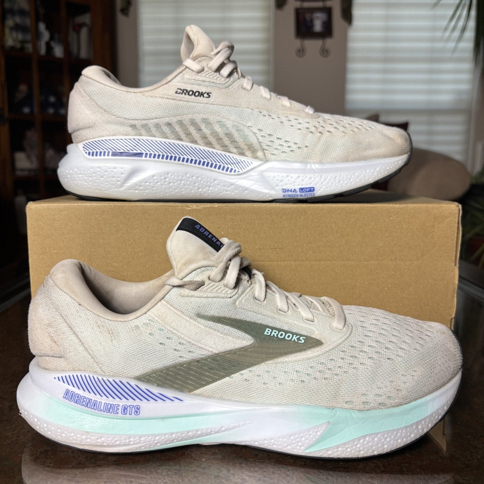 Brooks Adrenaline GTS 24 Shoes Women's 9.5 White Road Running Athletic Sneakers