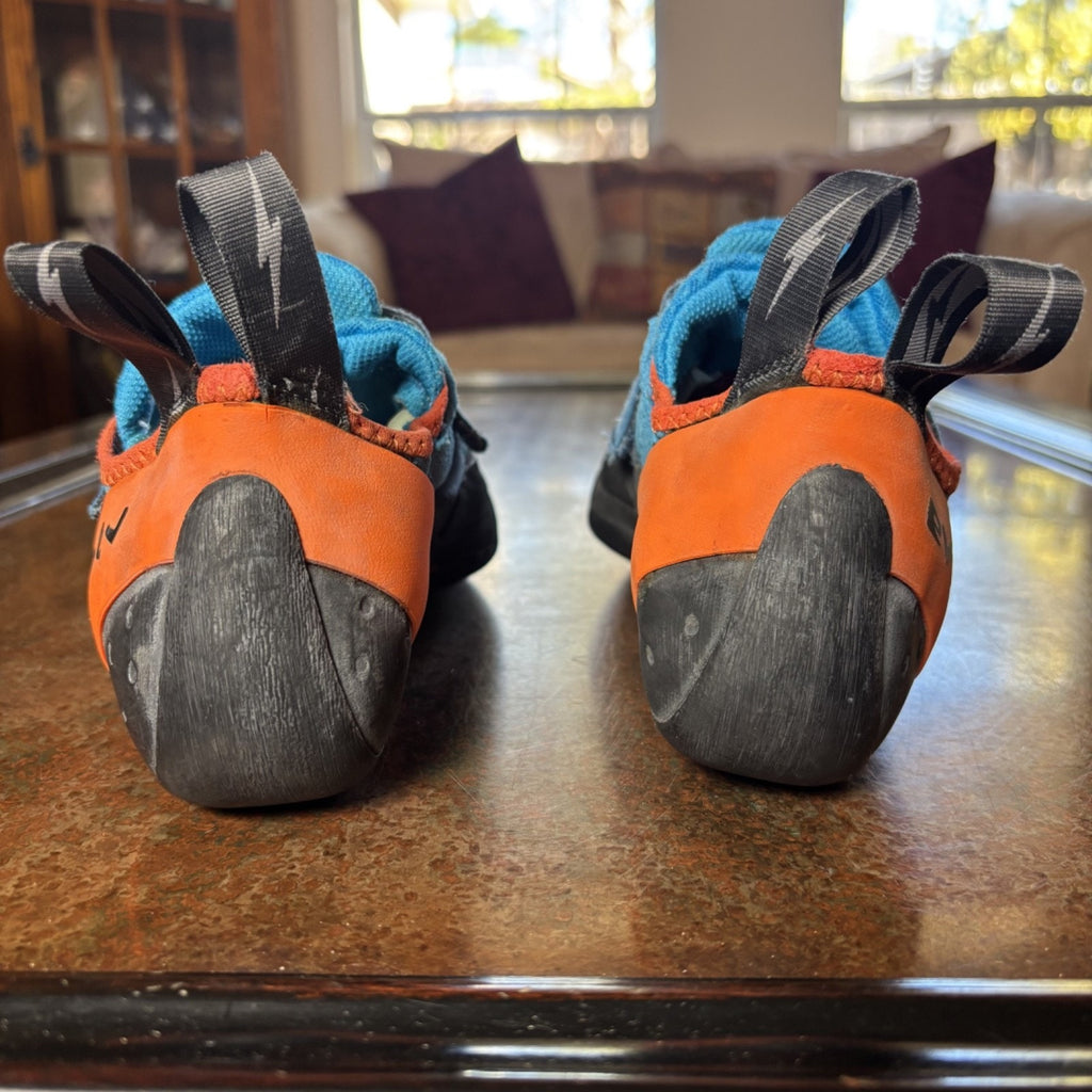 Evolv Shaman Climbing Shoes Mens Size 9 Blue Orange Bouldering Sneakers Strap On
