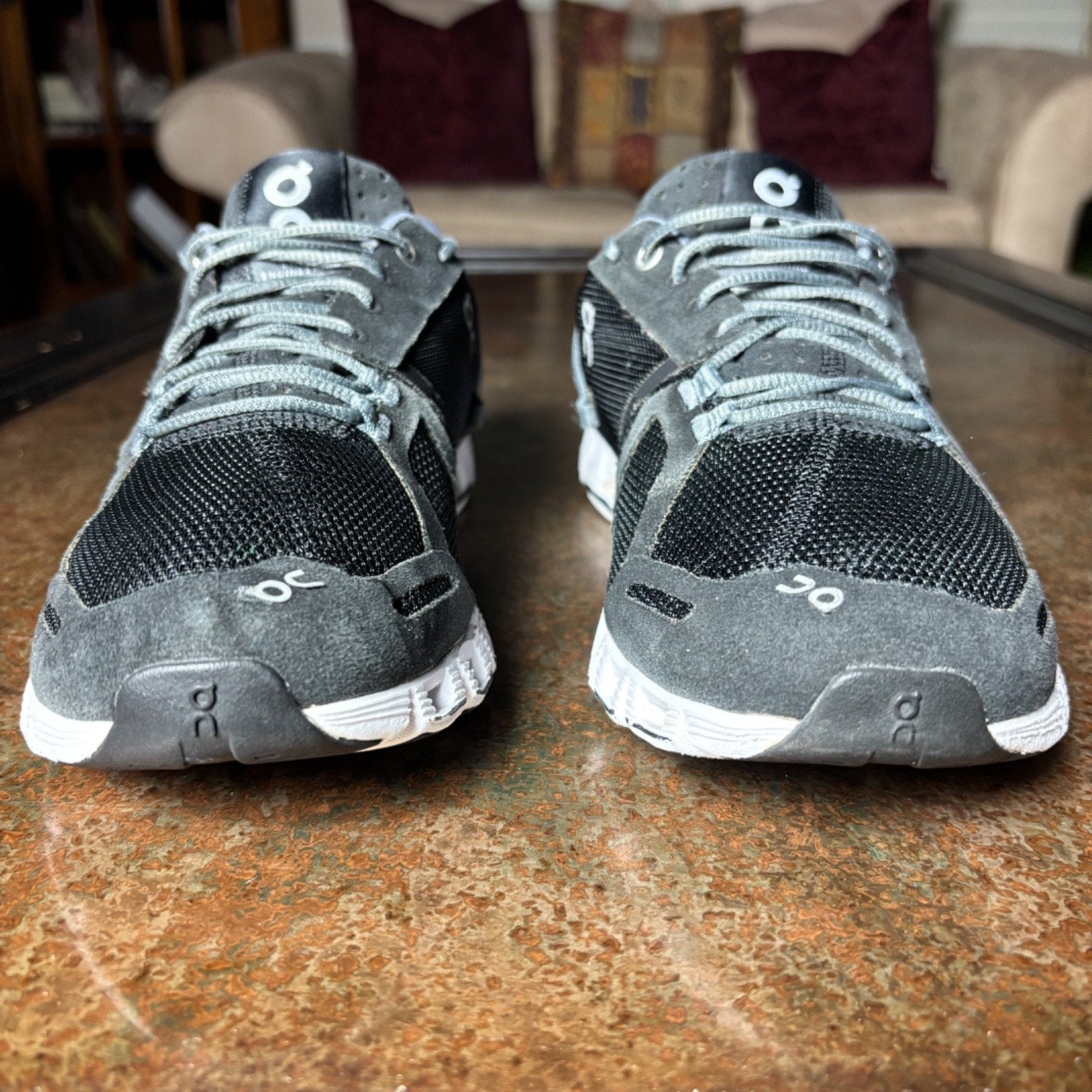 On Running Cloud Shoes Womens Sz 9.5 Black White Lifestyle Road Running Sneakers