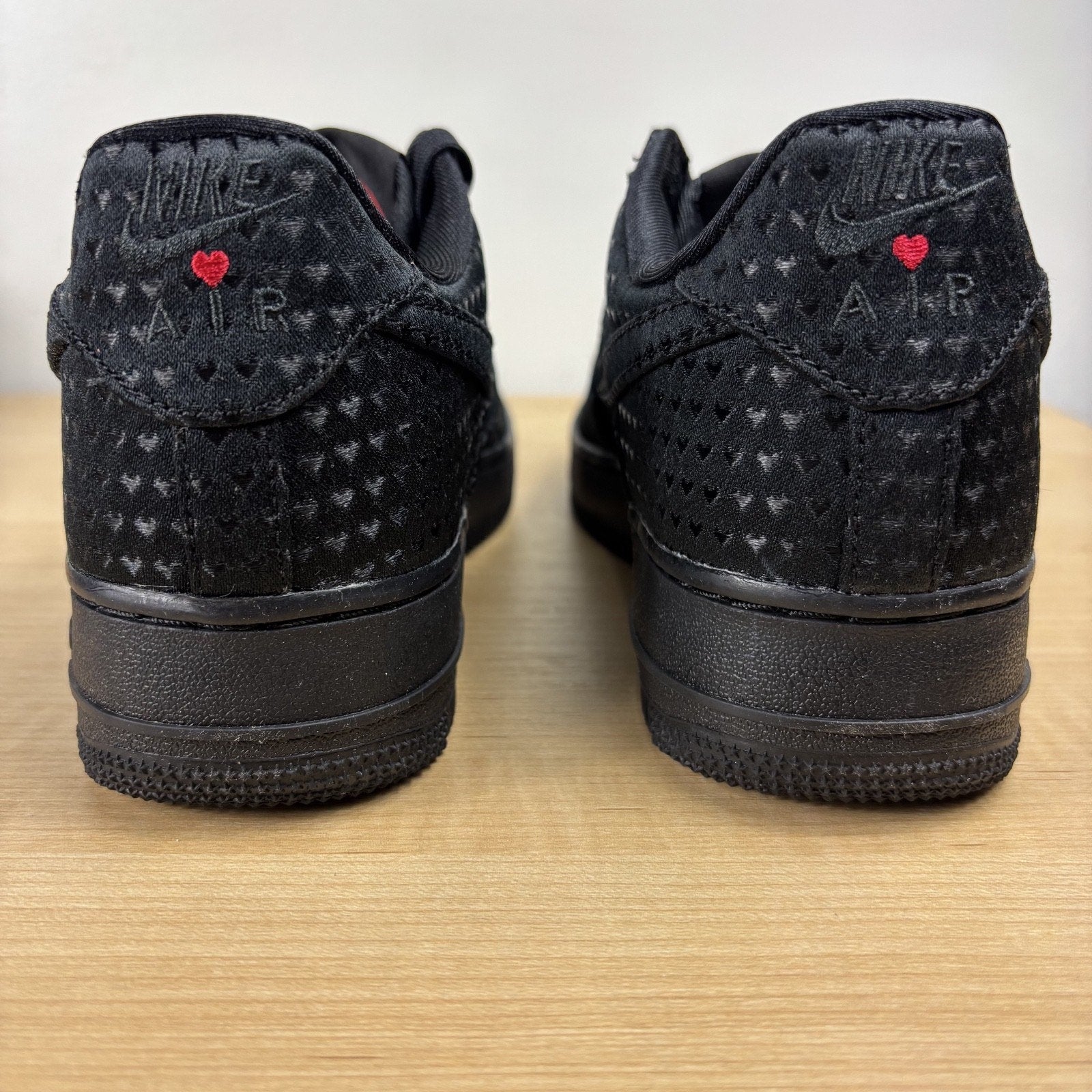 Nike Air Force 1 Low Valentine's Day Sneakers Women's Size 8.5 Black Lifestyle
