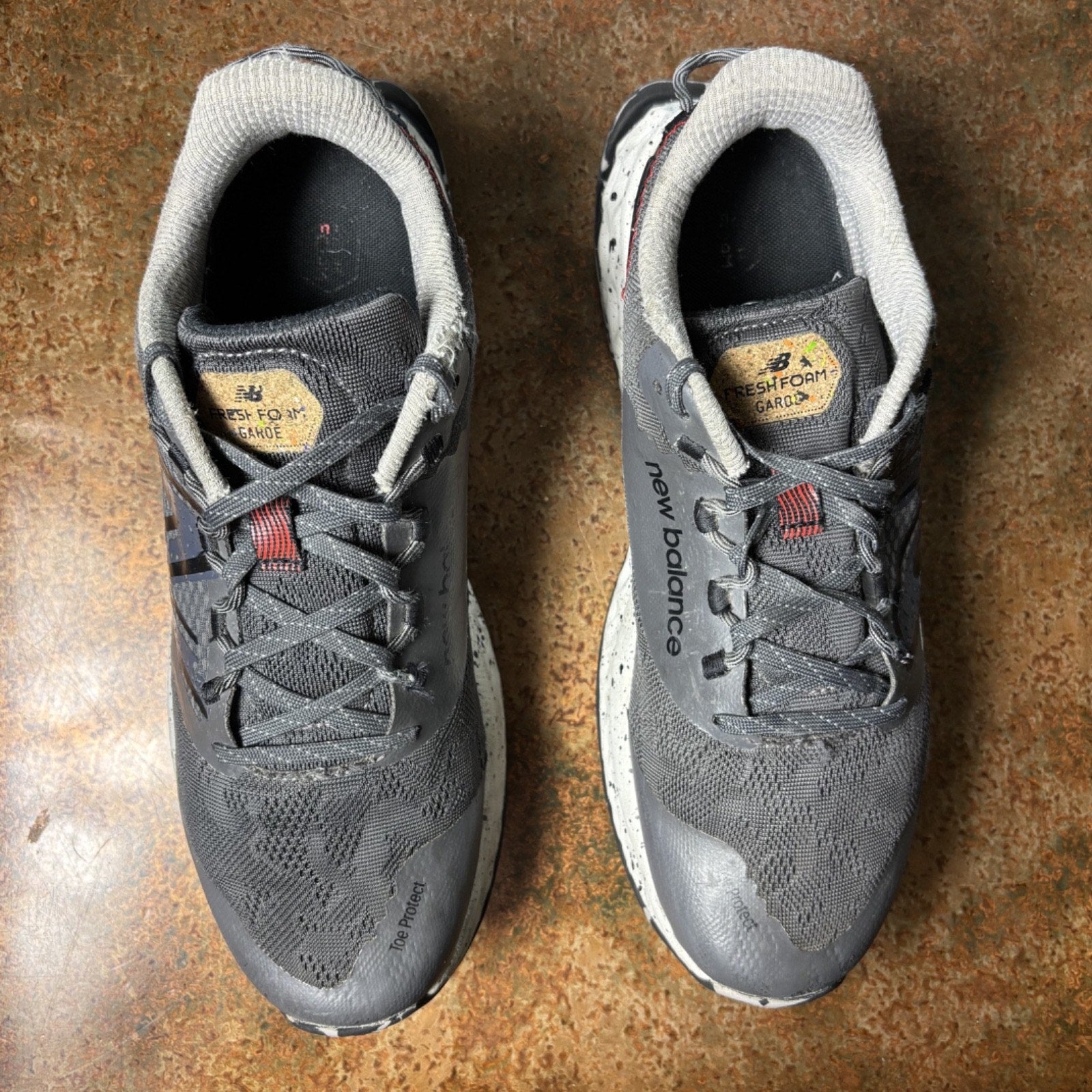 New Balance FF Garoe Shoes Mens Sz 8.5 Grey White Trail Running Outdoor Sneakers