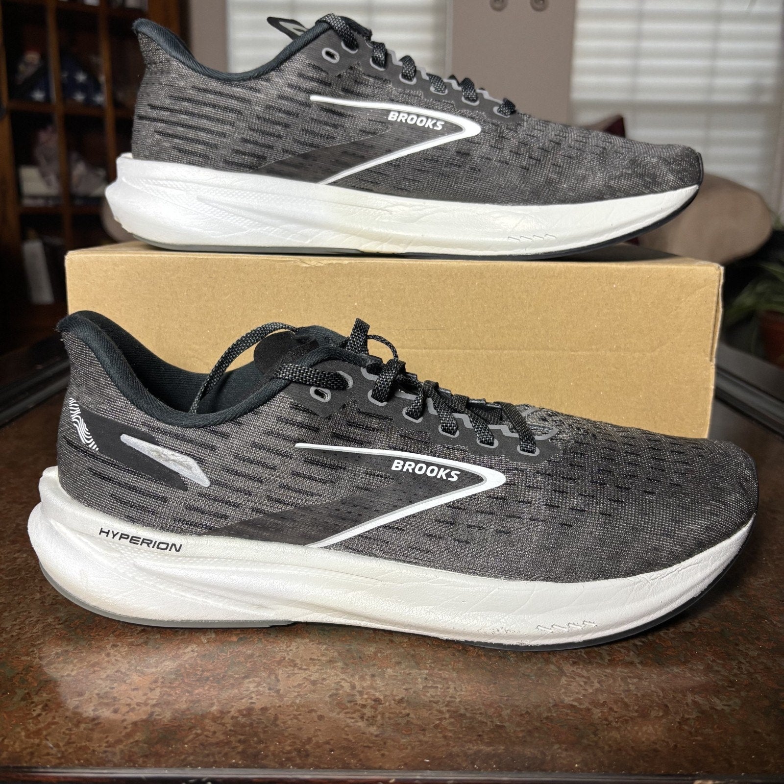 Brooks Hyperion Mens Size 11.5 Grey Black Athletic Road Running Shoes Sneakers