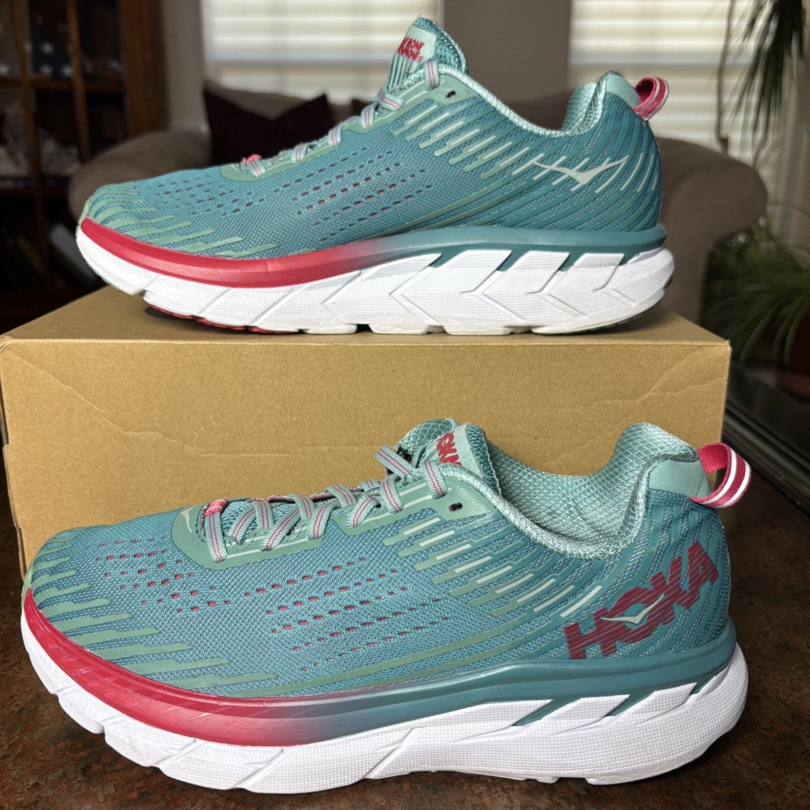 Hoka One One Clifton 5 Shoes Womens 9.5 Green Road Running Athletic Gym Sneakers
