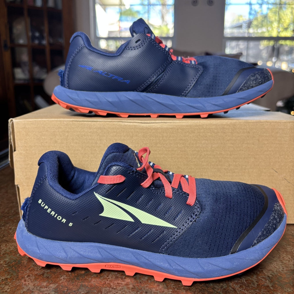 Altra Superior 5 Women's Size 8 Trail Running Shoes Purple Foot Shape
