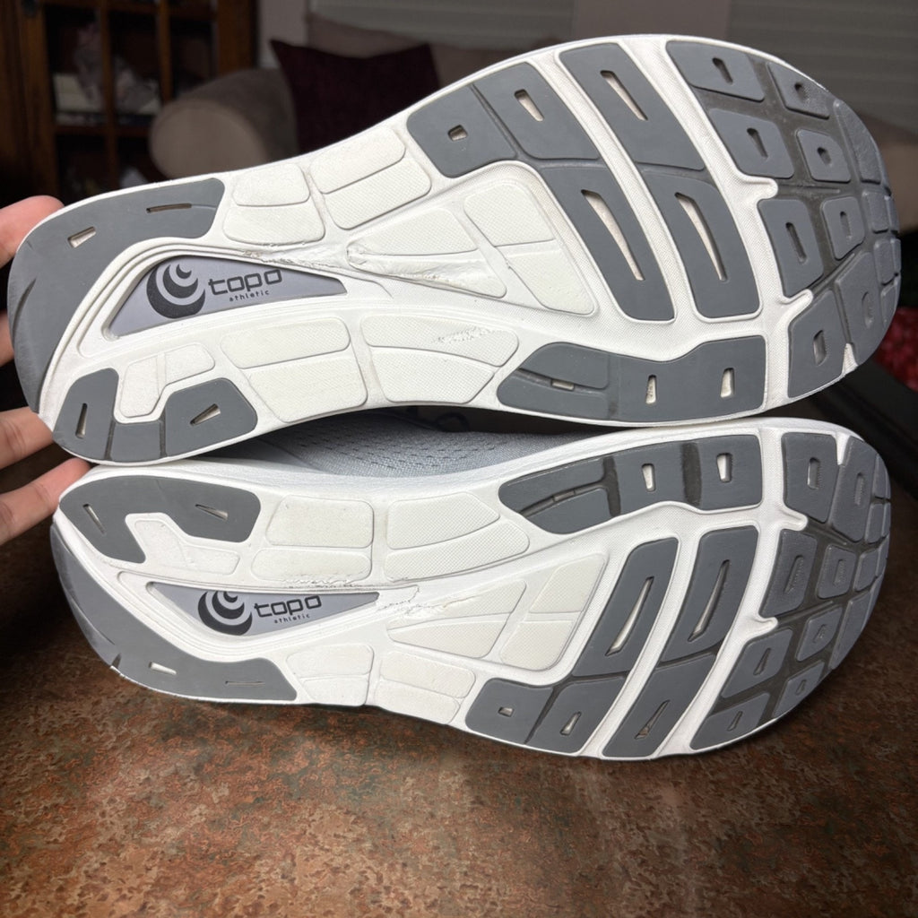 Topo Phantom 3 Shoes Men's Size 12 Grey Road Running Athletic Sneakers 5mm Drop