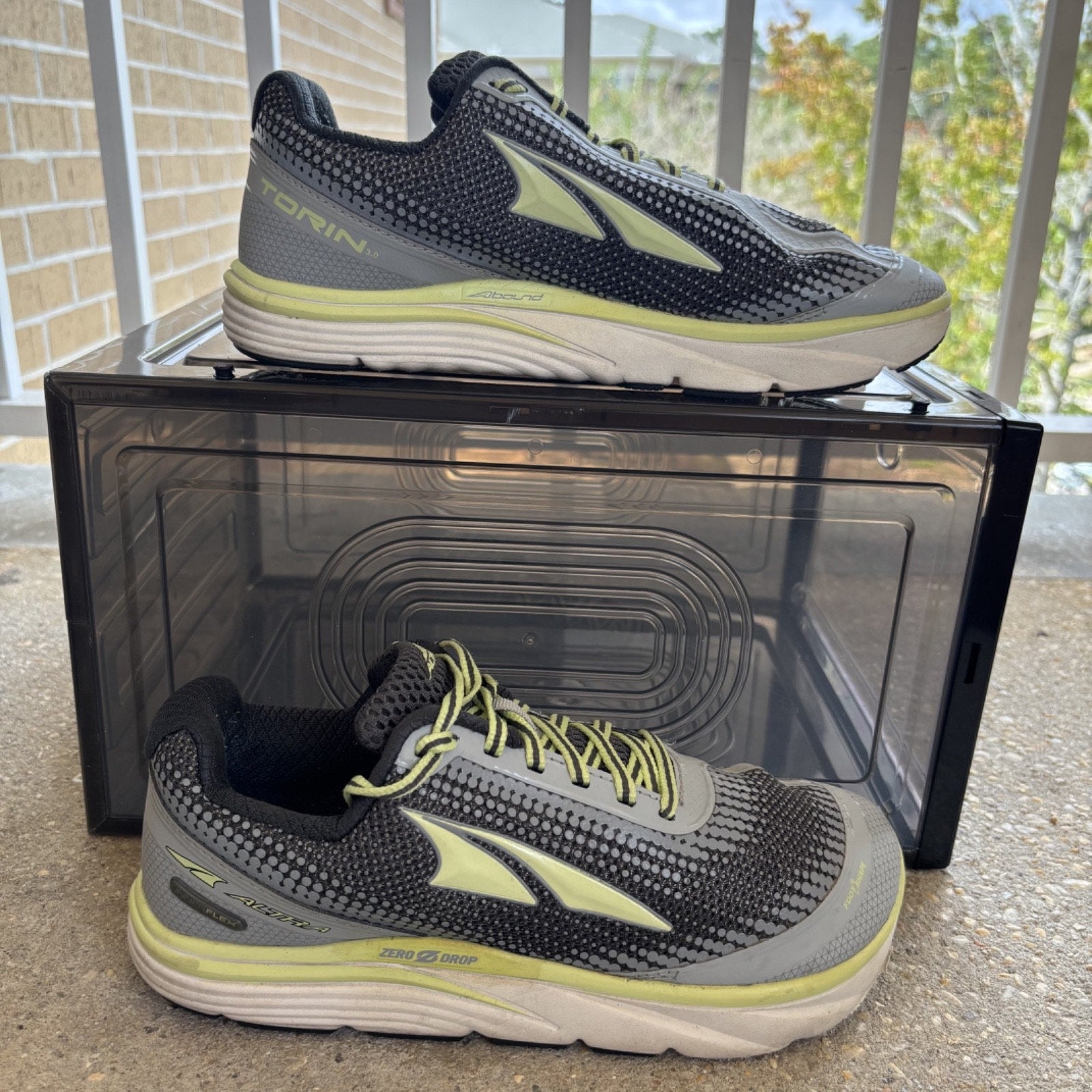Altra Torin 3 Shoes Womens Sz 8 Gray Green Running Athletic Zero Drop Footshaped