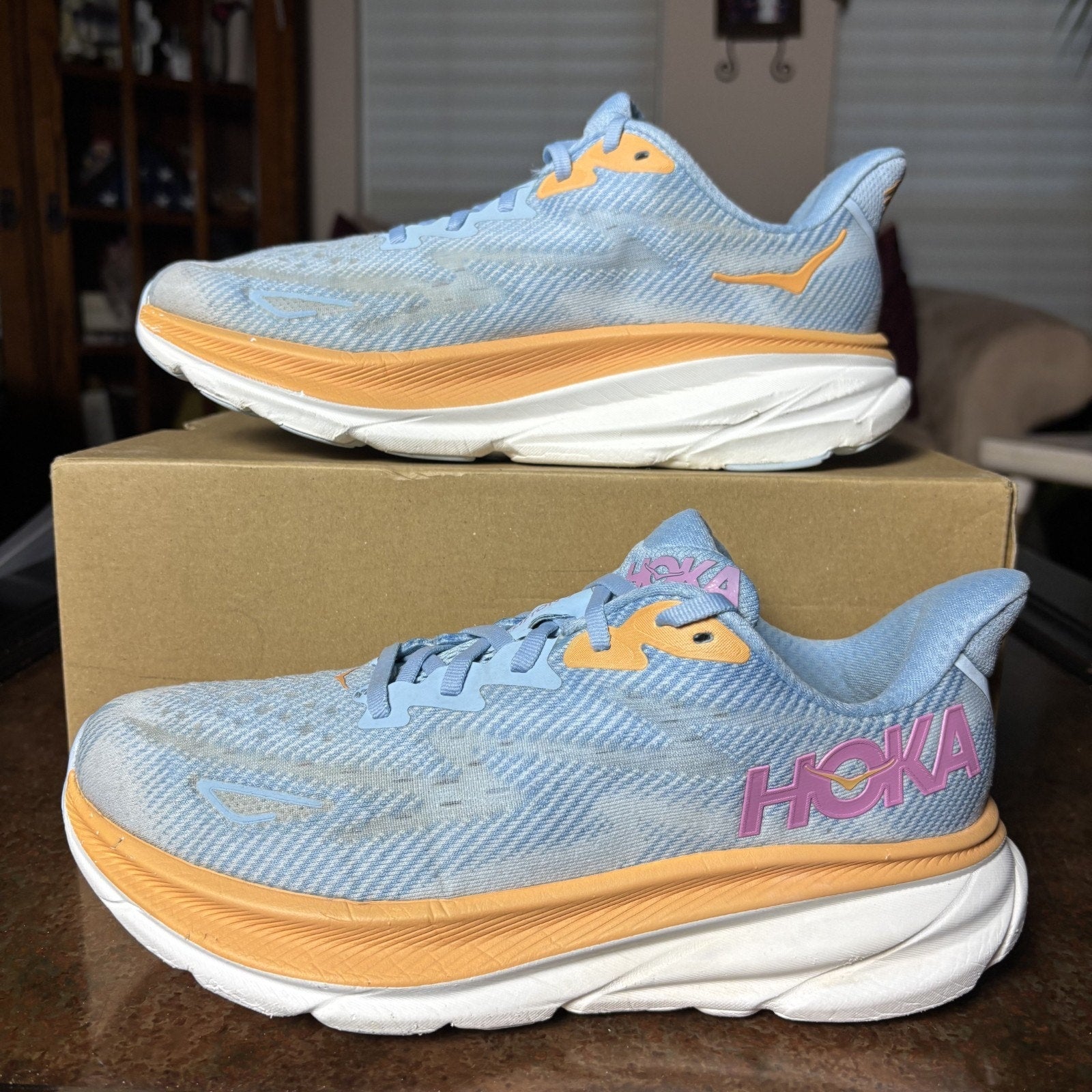 Hoka One One Clifton 9 Running Shoes Women's 8.5 D Wide Blue Athletic Sneakers