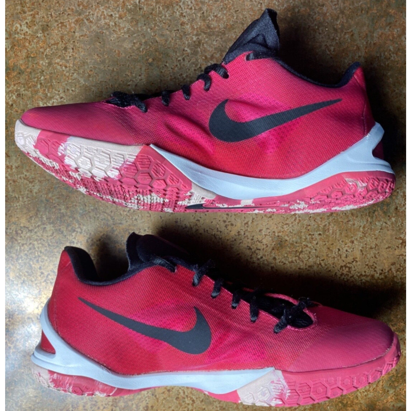 Nike Hyperchase TB Shoes Womens 10 Think Pink Basketball Gym Volleyball Sneakers