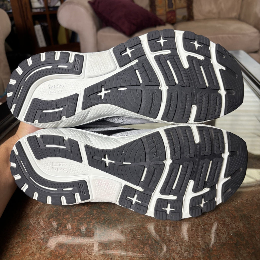 Brooks Adrenaline GTS 22 Shoes Men's 10.5 Grey Road Running Athletic Stability