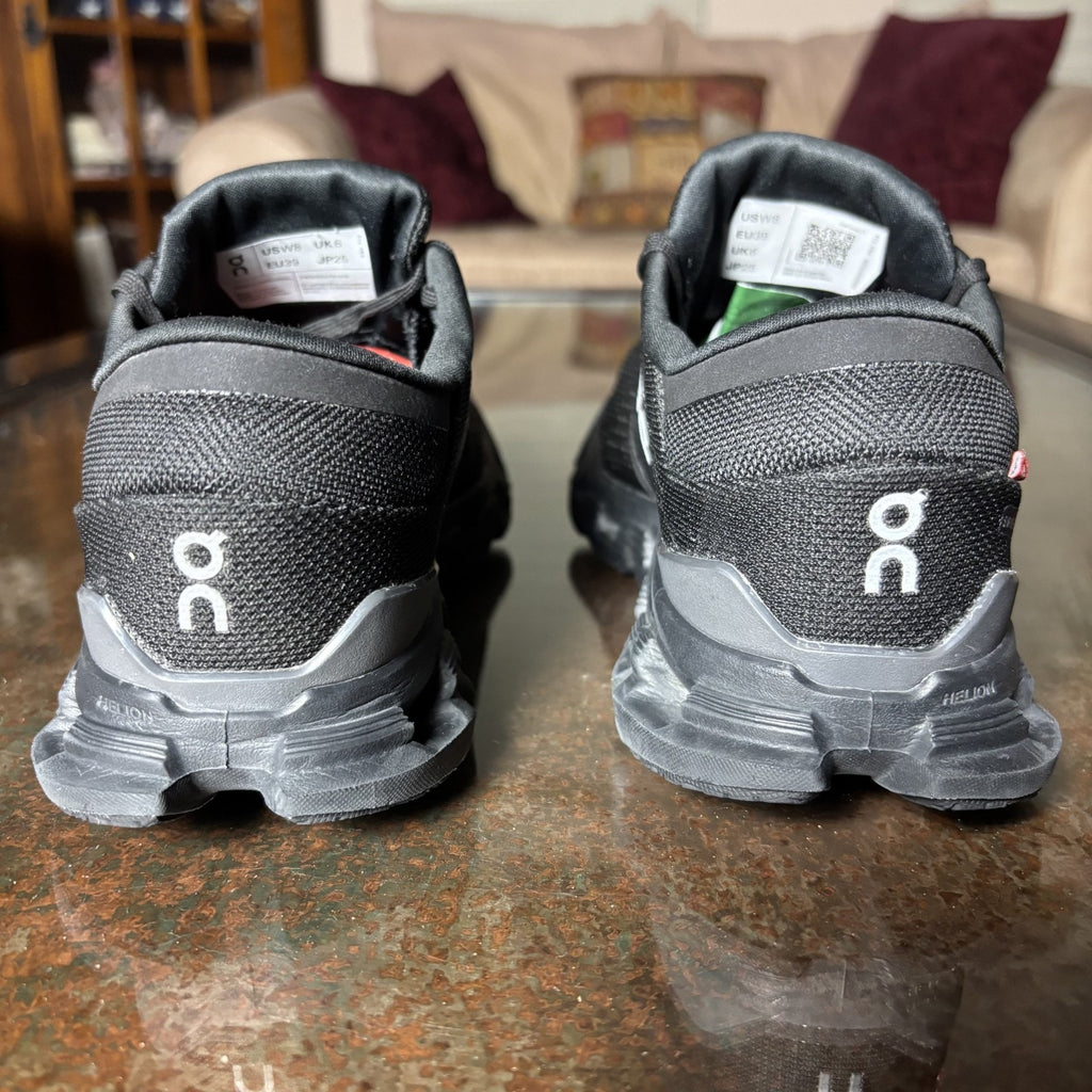 On Cloud X 4 Shoes Womens Size 8 Black Road Running Athletic Gym Comfort Sneaker
