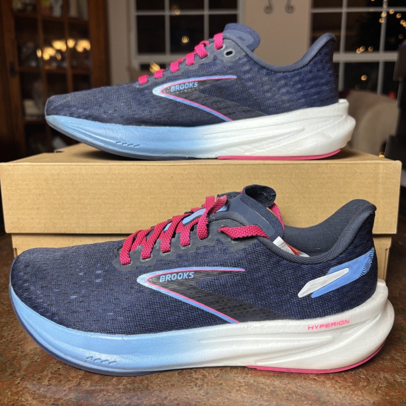 Brooks Hyperion Road Running Shoes Women's Size 7.5 Blue Pink Athletic Sneakers
