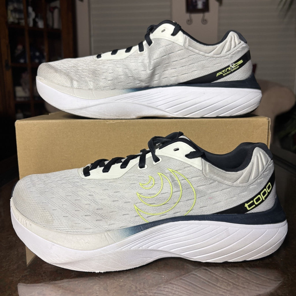Topo Athletic Atmos Shoes Mens Size 10.5 Grey Road Running Cushioned Gym Sneaker
