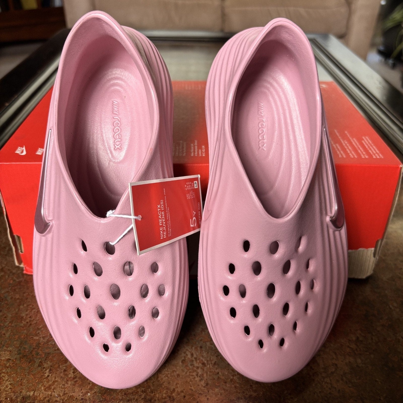 Nike ReactX Rejuven8 Women's Size 6 Pink Sandal Clogs Recovery Comfort Slip-On