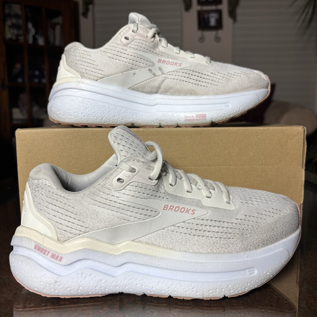 Brooks Ghost Max 2 Shoes Womens 7.5 D Wide Road Running Athletic Comfort Sneaker