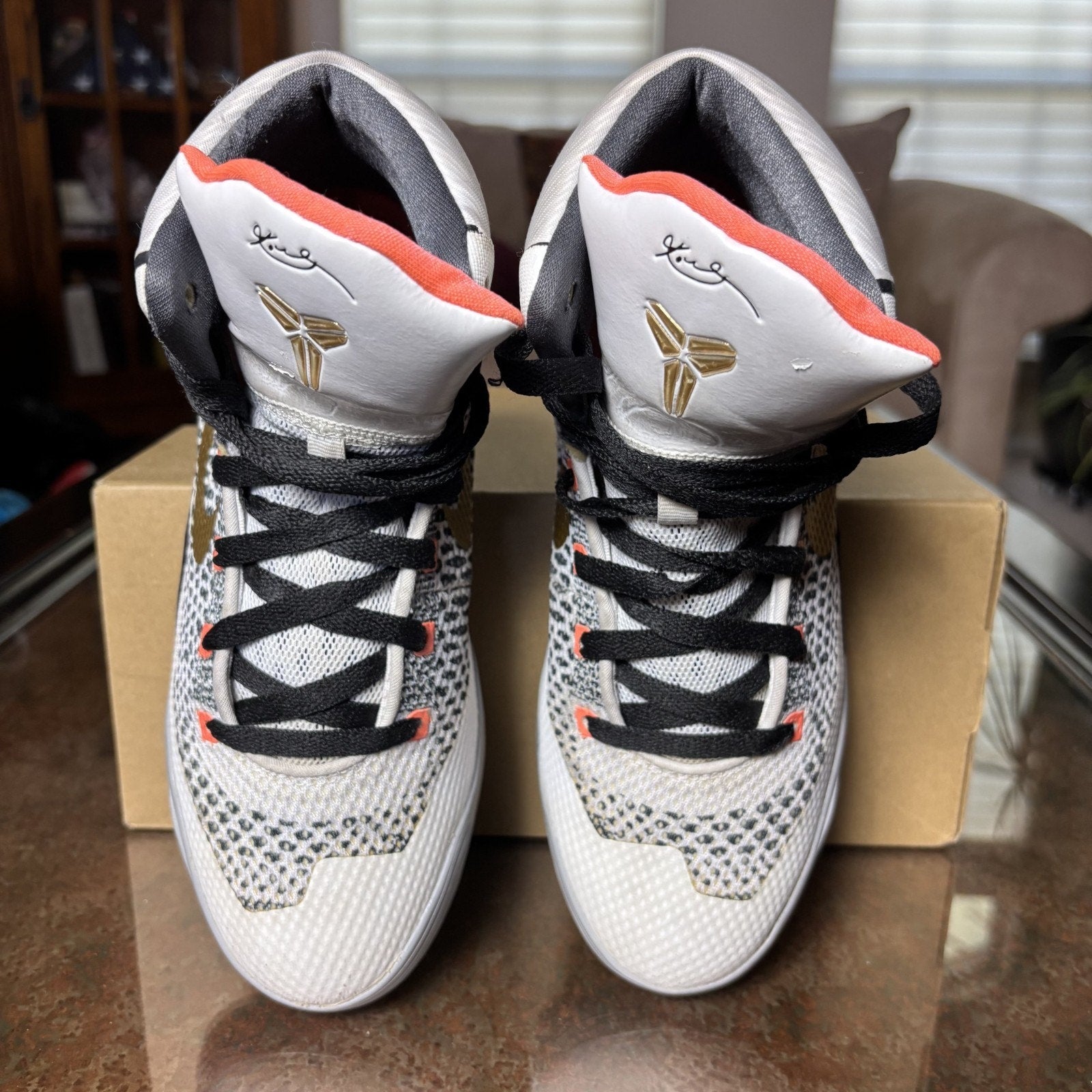 Nike Kobe 9 Elite GS Fundamentals Boys 7Y White Gold Basketball Shoes Sneakers