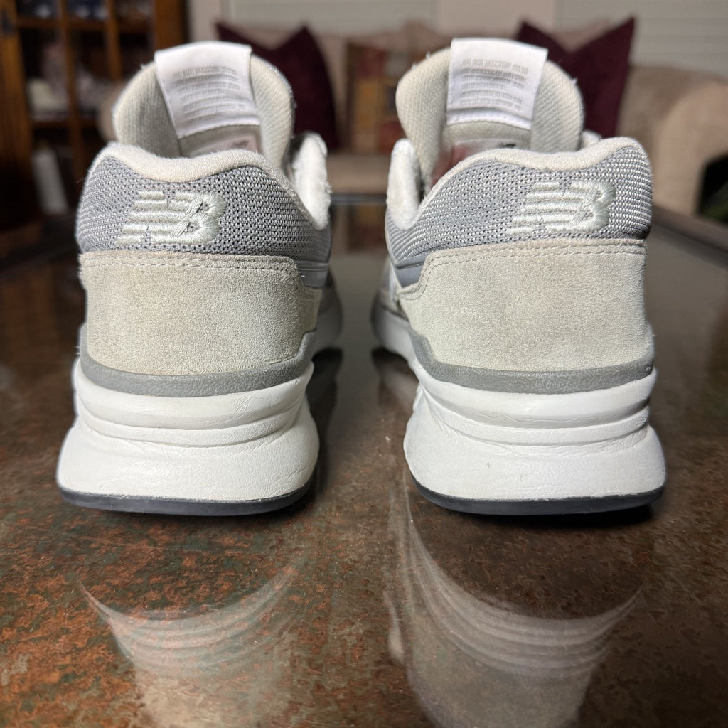 New Balance 997H Shoes Men's Size 8 Gray Suede Walking Running Athletic Sneakers