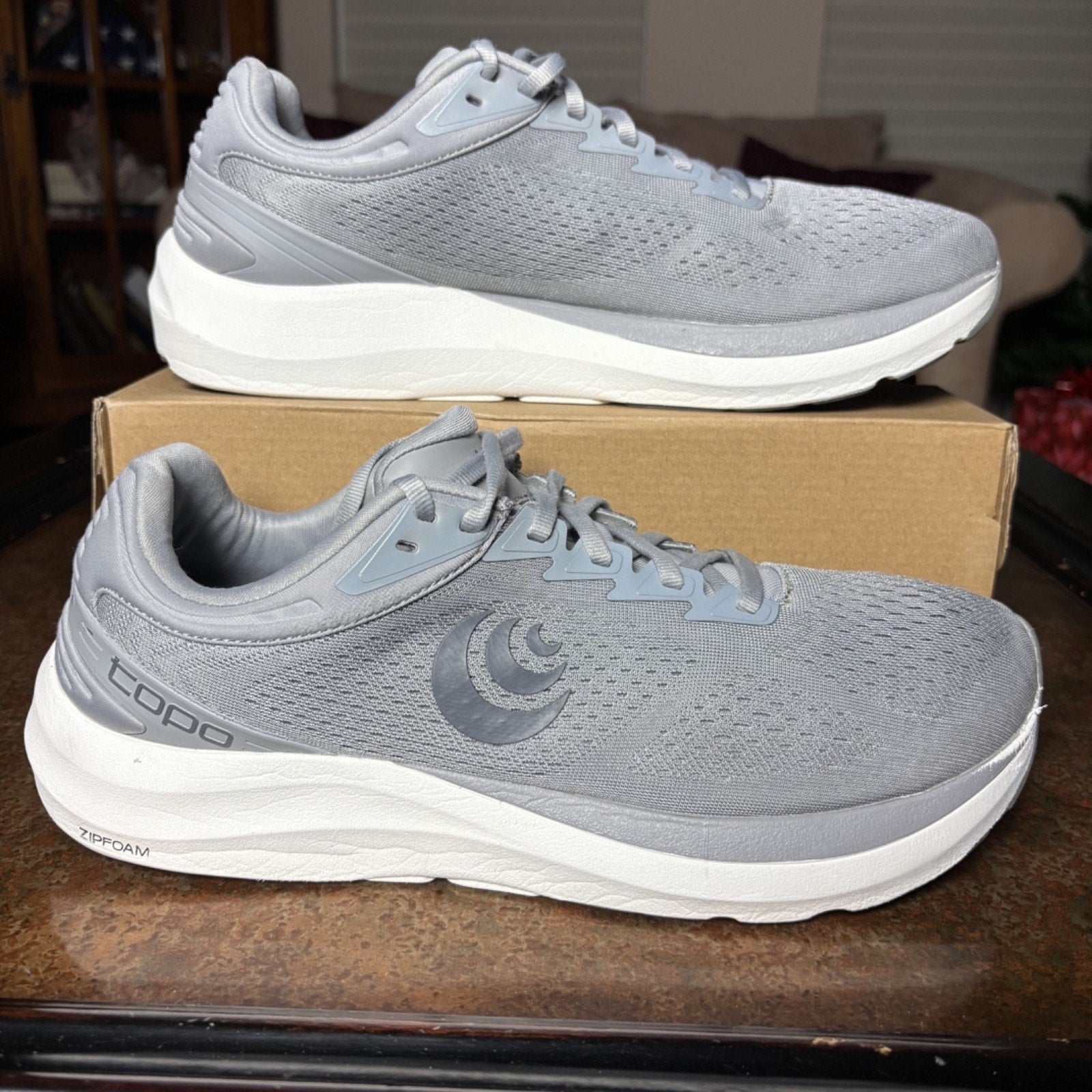 Topo Phantom 3 Shoes Men's Size 12 Grey Road Running Athletic Sneakers 5mm Drop