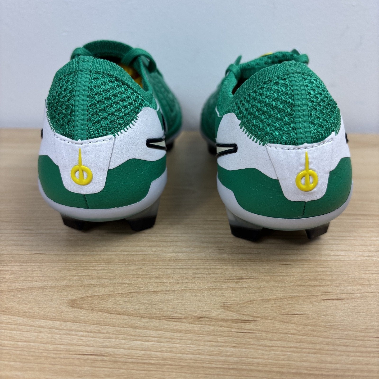 Nike Tiempo Legend 10 Elite FG Soccer Football Cleats Women's Size 6 Green White