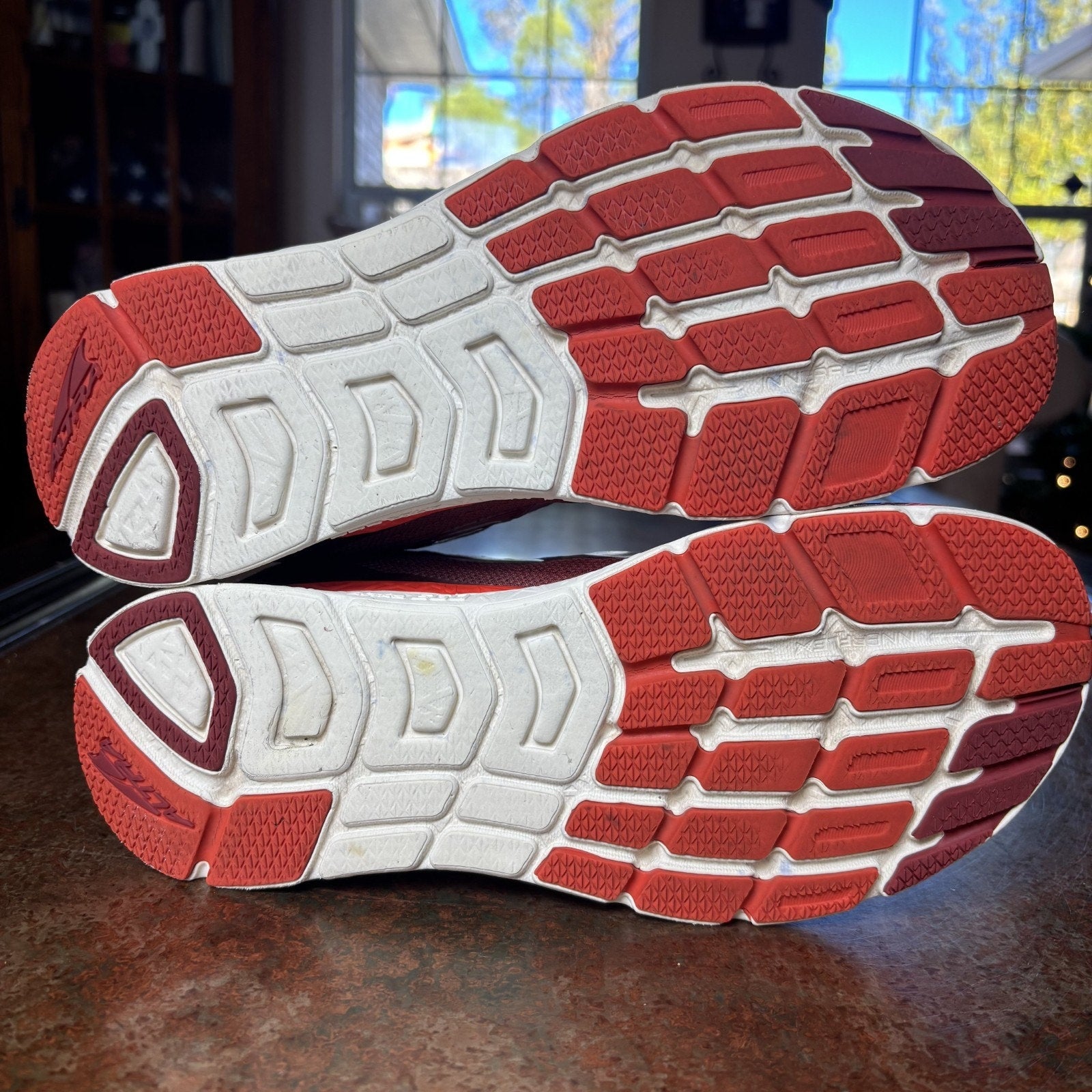 Altra Rivera 2 Road Running Shoes Mens Sz 9 Red Athletic Zero Drop Gym Sneakers