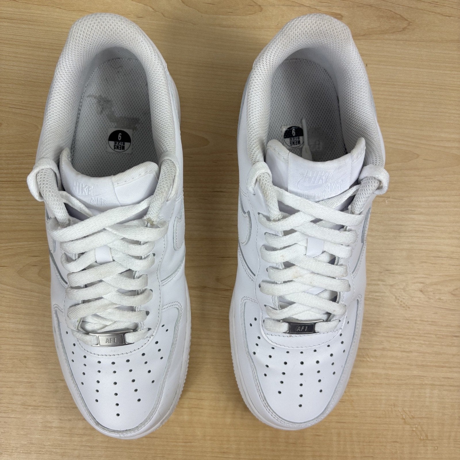 Nike Air Force 1 07 Low Mens Sz 9 Triple White Leather Lifestyle Casual Sneakers