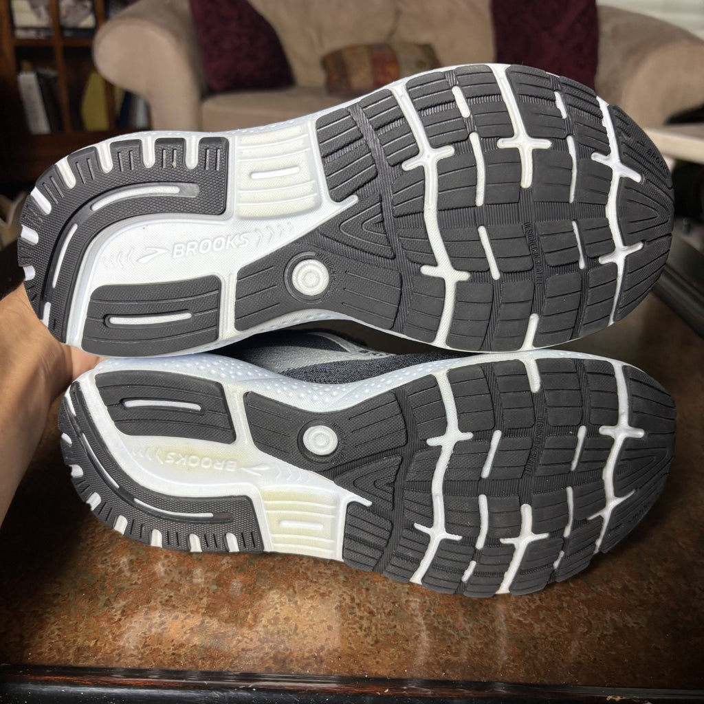 Brooks Ghost 16 Shoes Women's 11.5 Grey White Running Athletic Comfort Sneakers