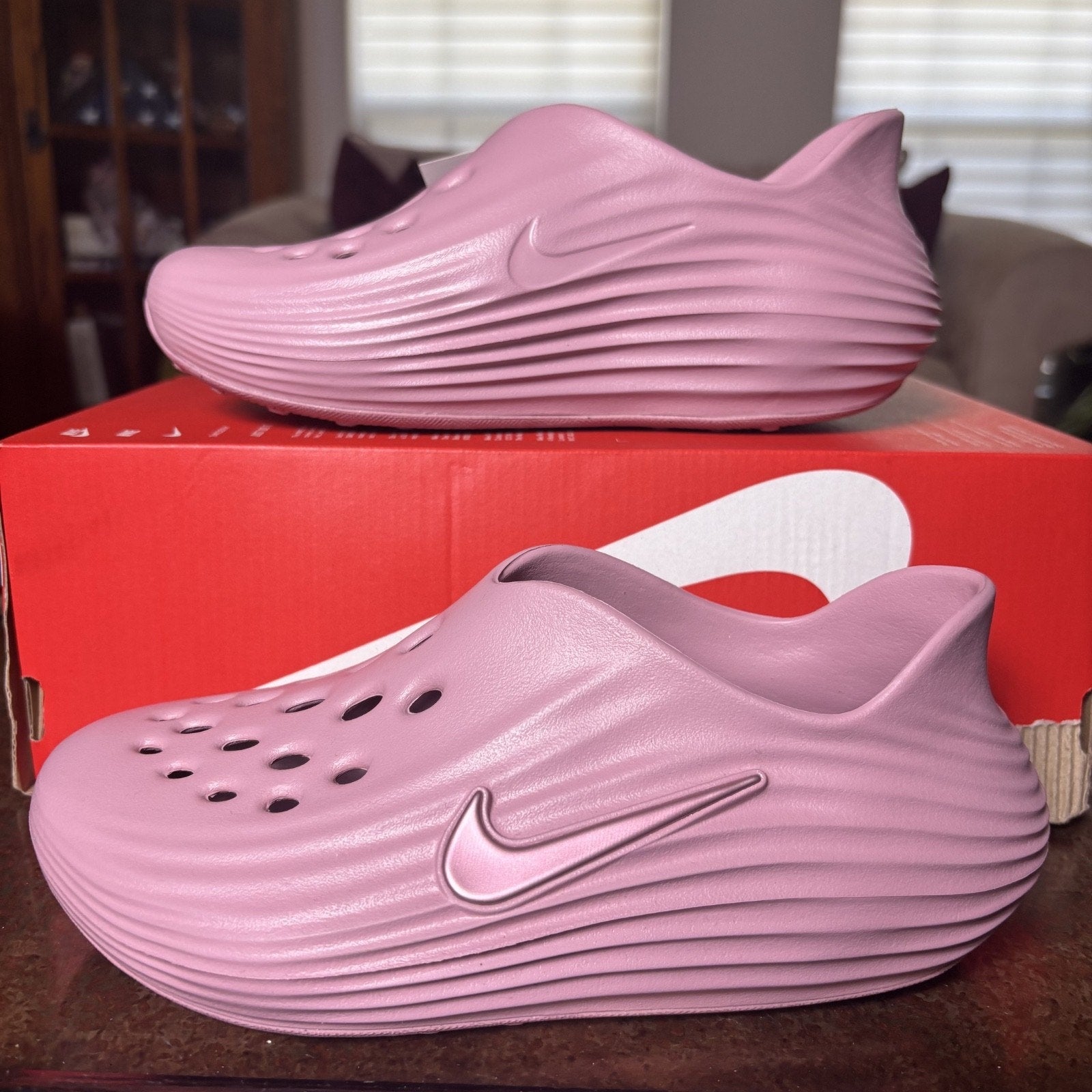Nike ReactX Rejuven8 Women's Size 6 Pink Sandal Clogs Recovery Comfort Slip-On