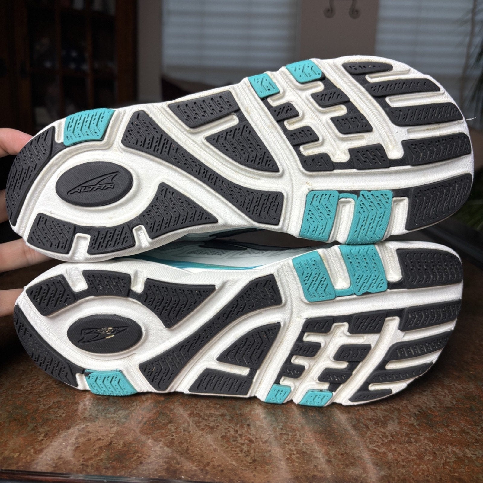 Altra Provision 3.5 Shoes Women's 8.5 White Teal Road Running Athletic Sneakers
